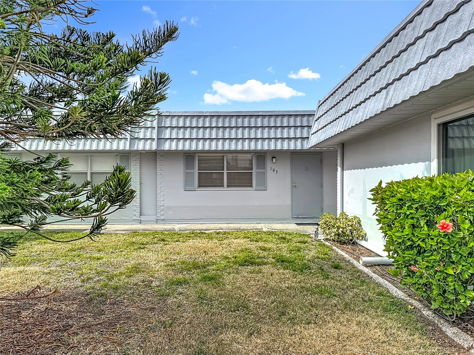 202 BEDFORD TRAIL 103