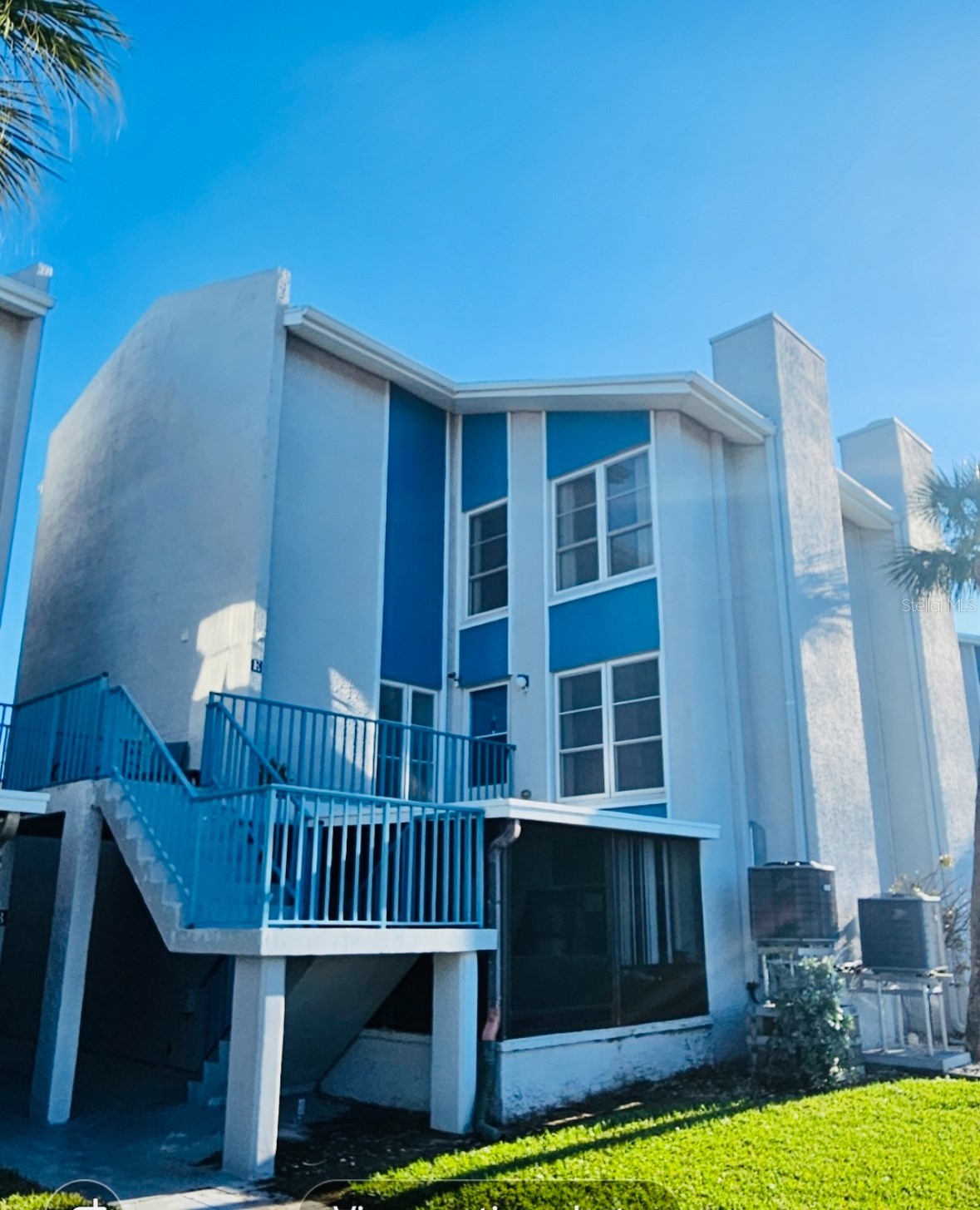 179 MEDALLION BOULEVARD E