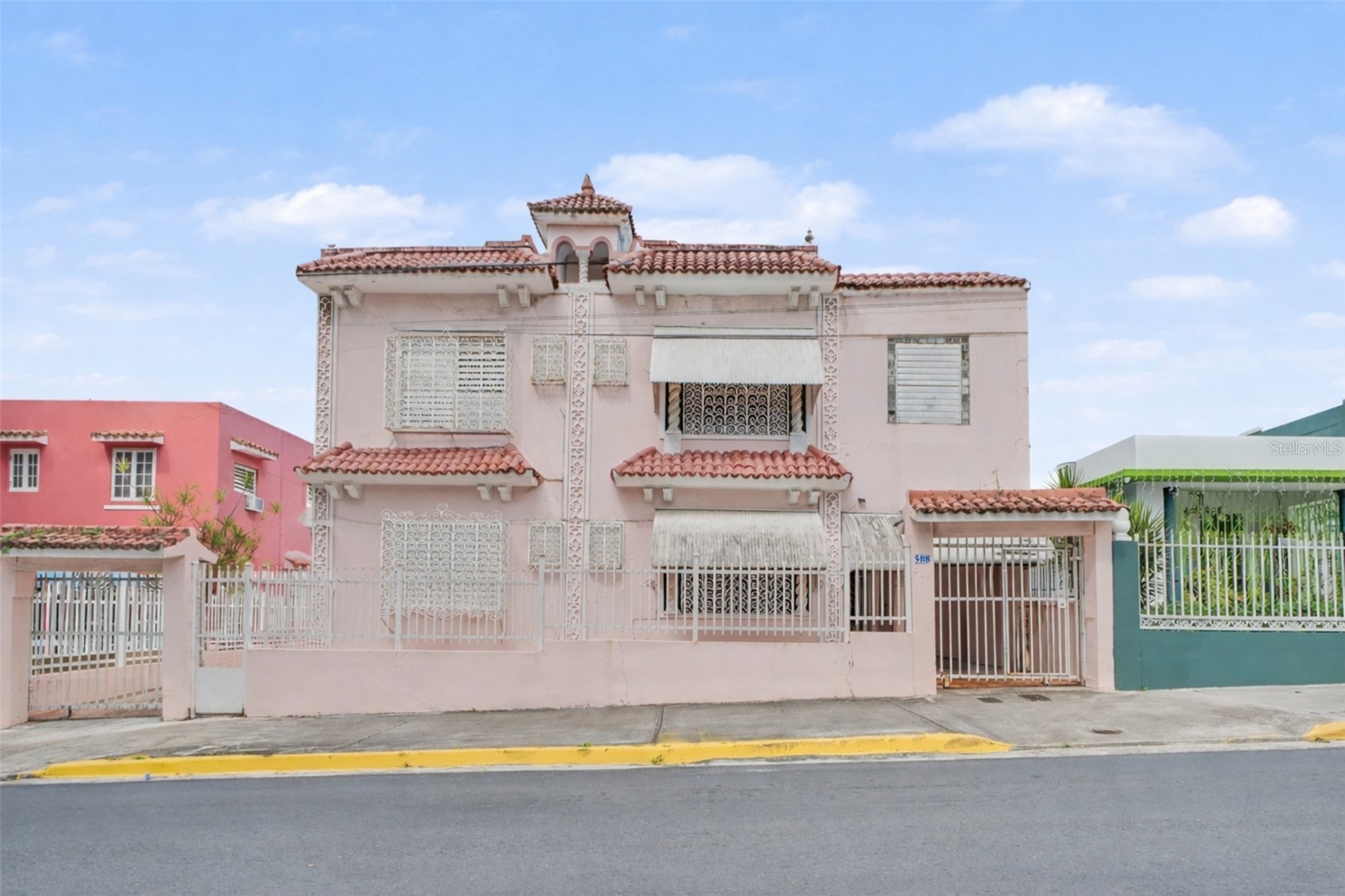 508 AVE. SAGRADO CORAZON AVENUE