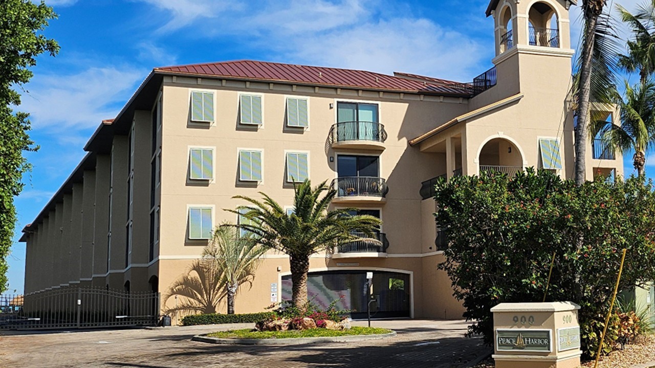 900 E MARION AVENUE 1201