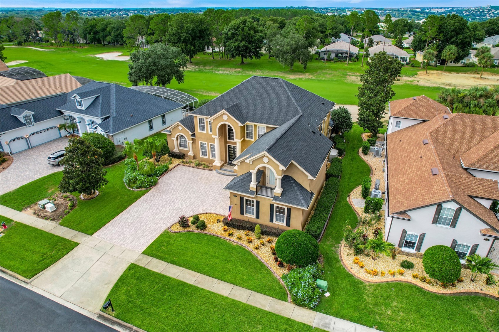 1596 KENNESAW DRIVE