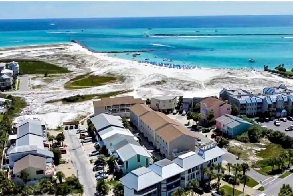 111 GULF WINDS COURT 111
