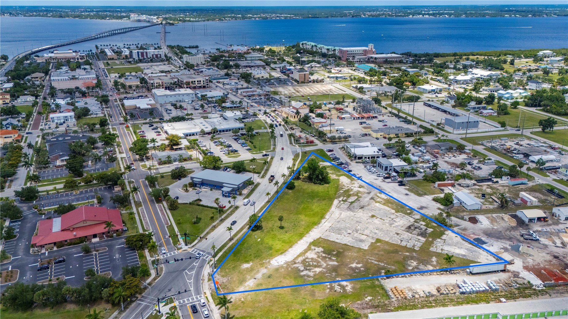 500 TAMIAMI TRAIL