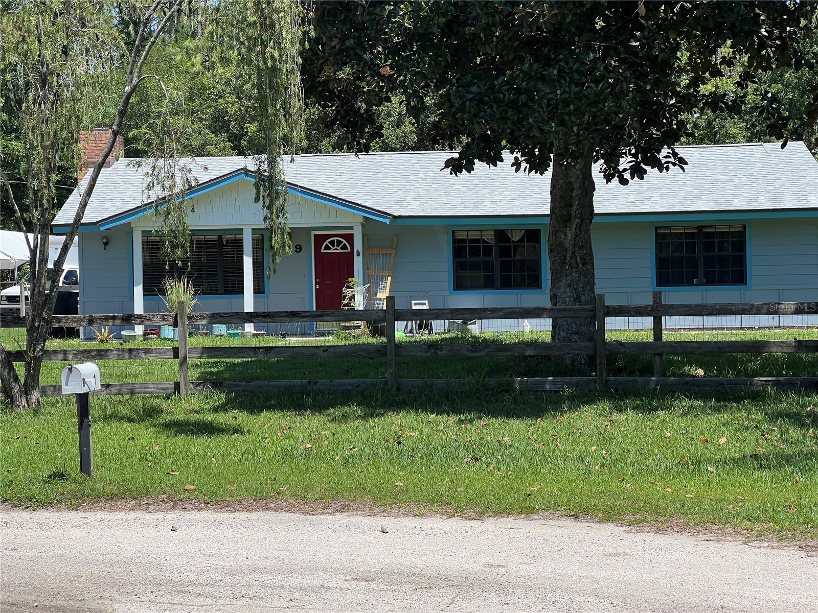 9 SHADOW LANE