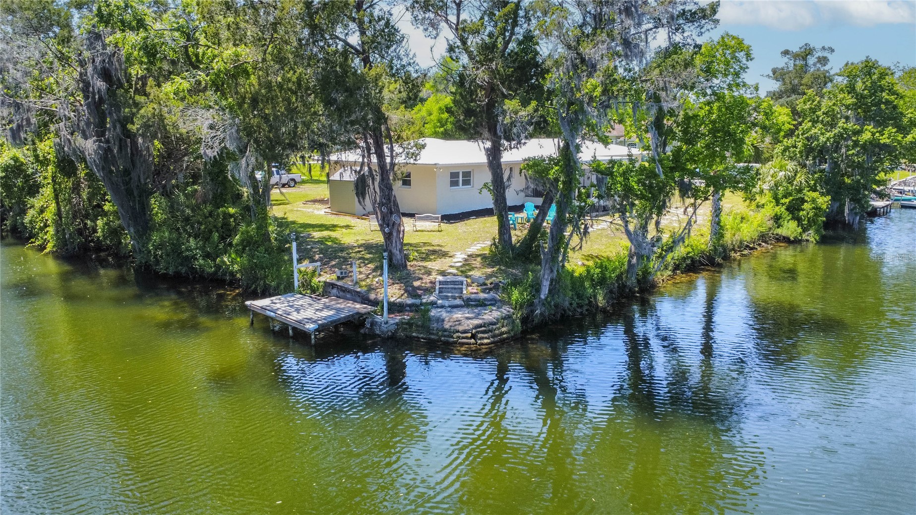 3861 N RINGDOVE POINT