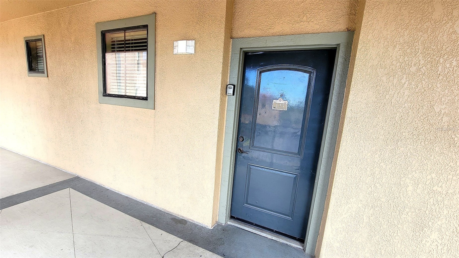 914 CHARO PARKWAY 123