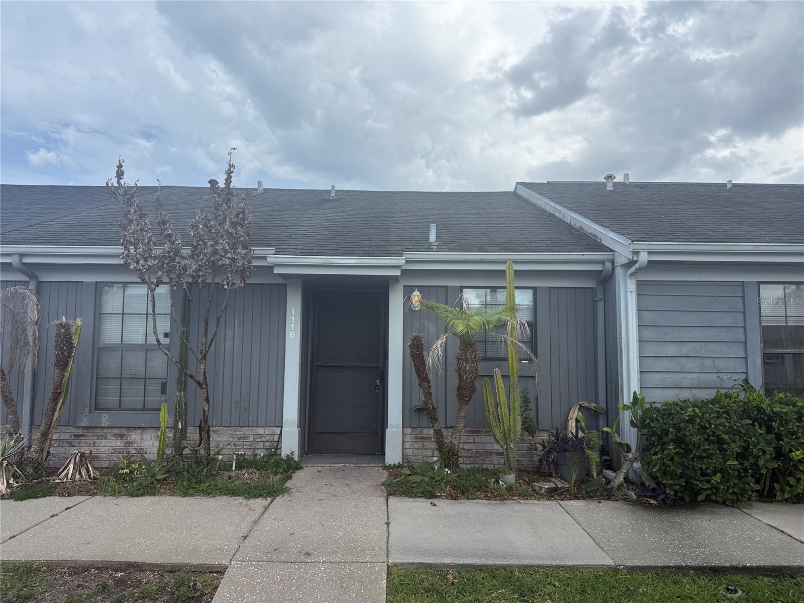 1116 FAIRVILLA DRIVE 1116