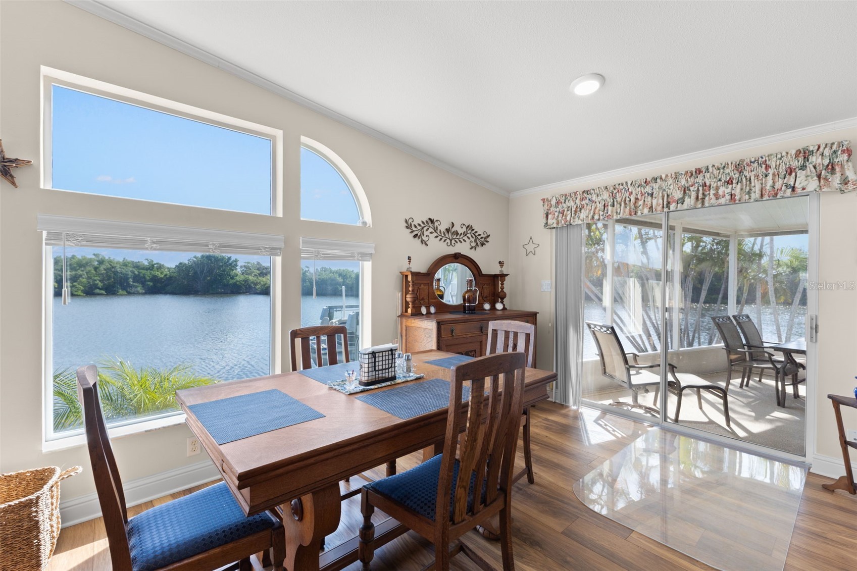 7013 MOUNT PINEY ROAD NE 724