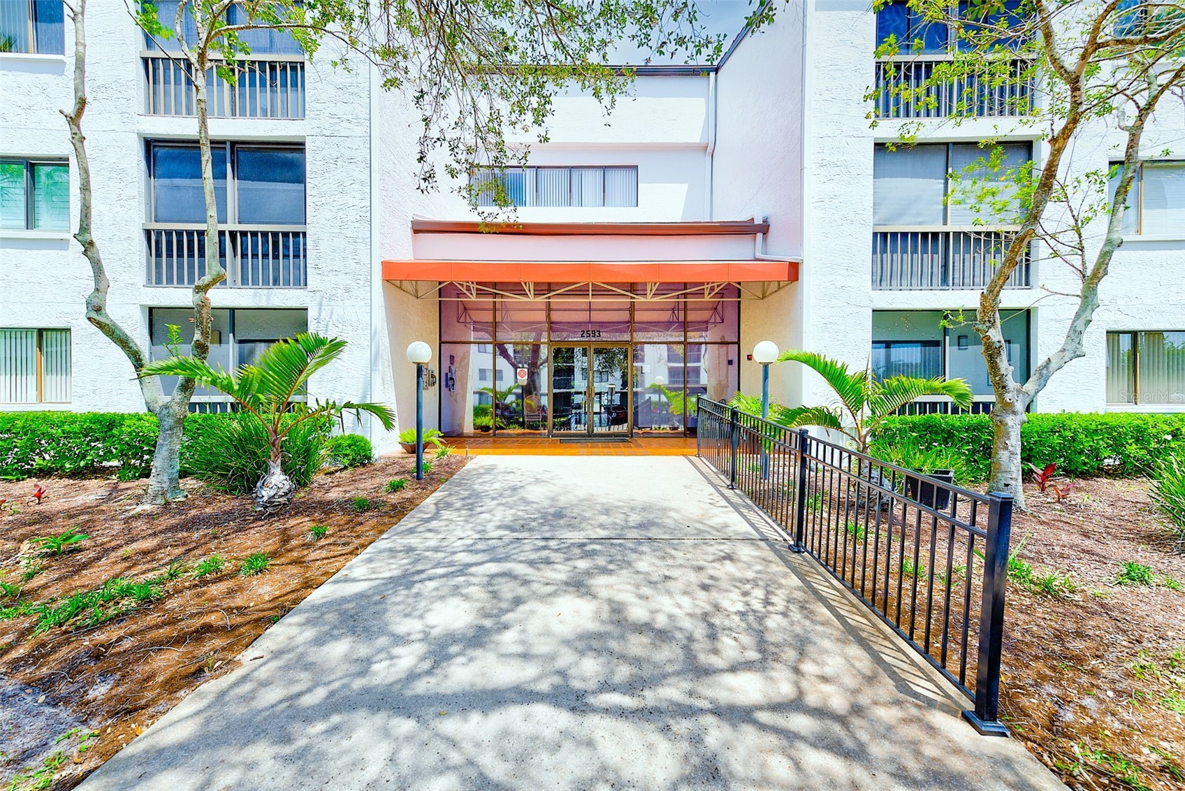 2593 COUNTRYSIDE BOULEVARD 7206