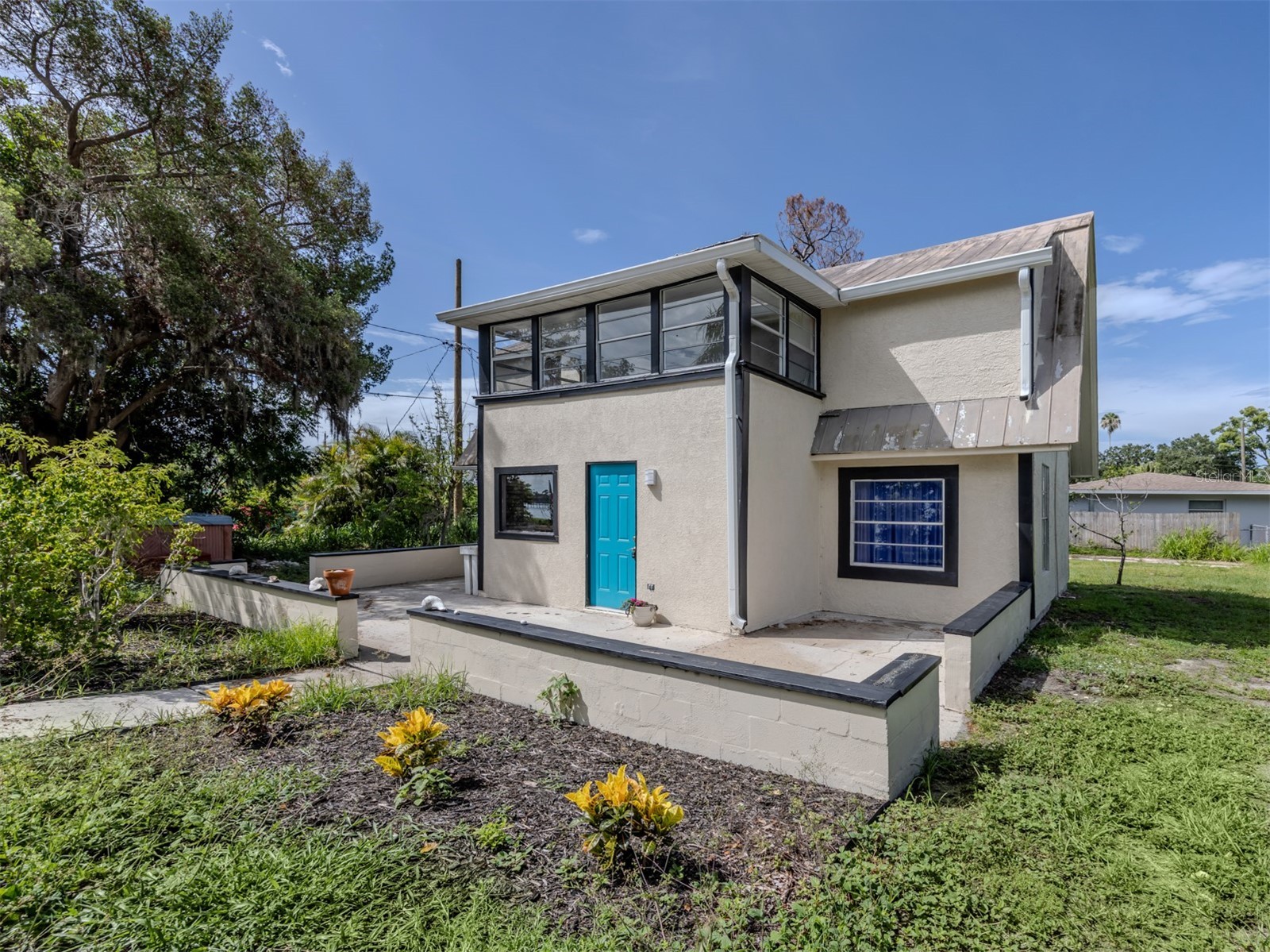 305 CHAUNCEY AVENUE