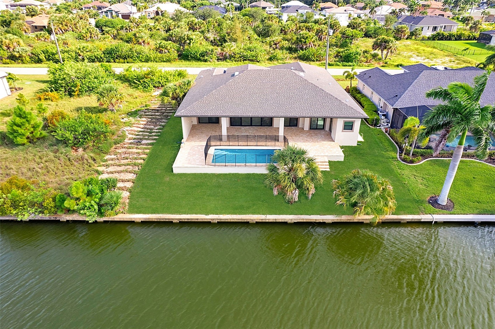 15618 VISCOUNT CIRCLE