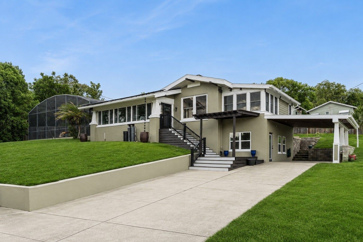 344 CRYSTAL LAKE DRIVE