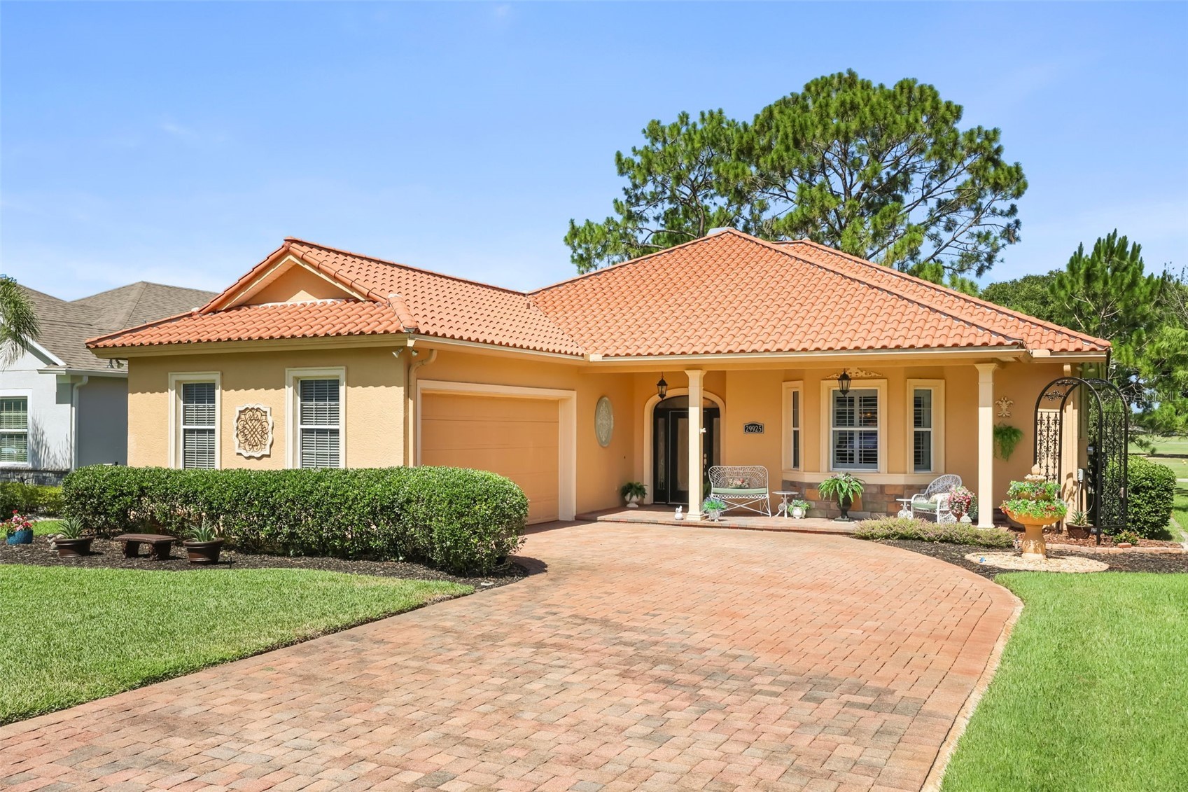 29925 CYPRESS POINTE