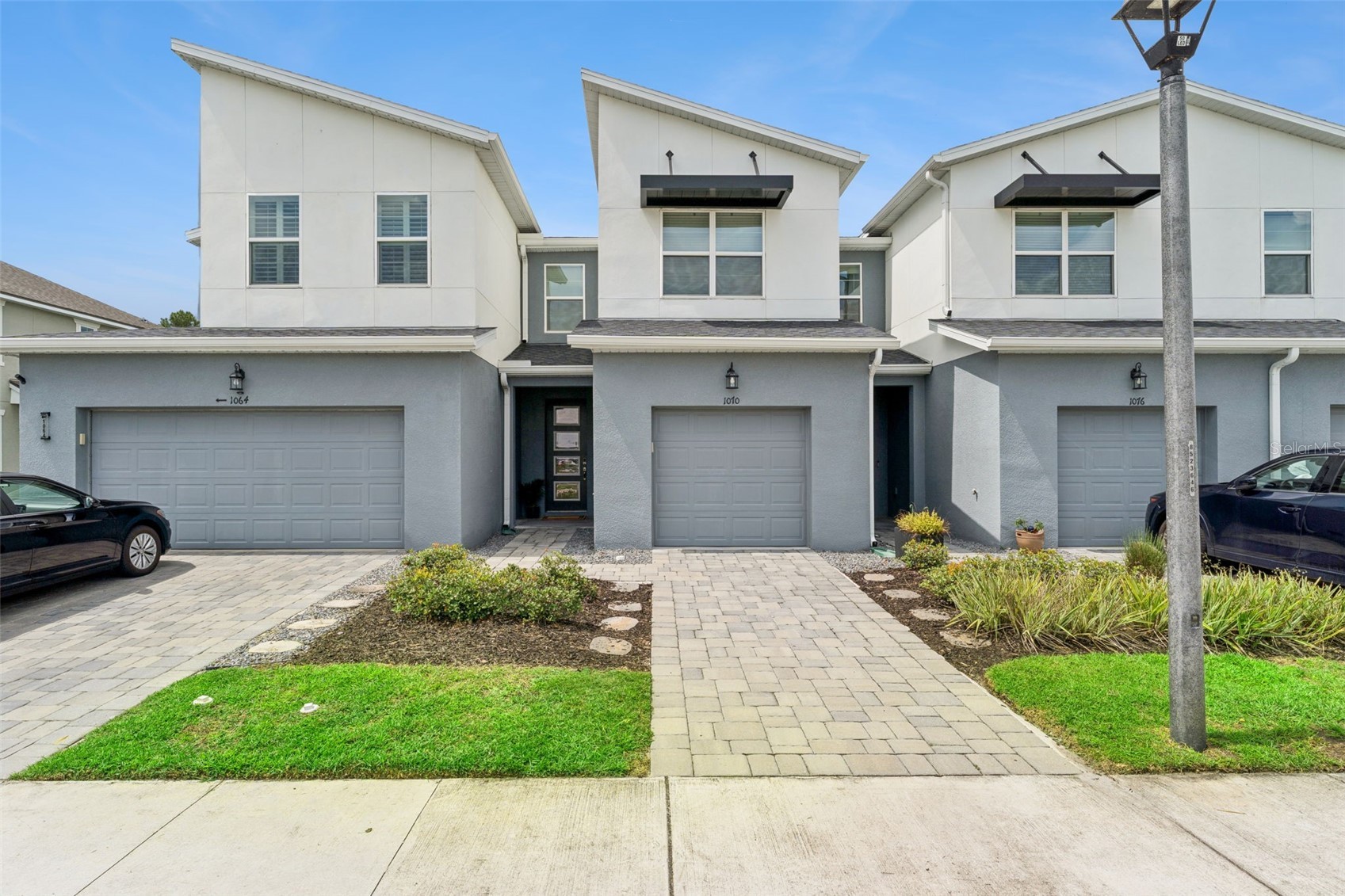 1070 SPRING PALMS LOOP