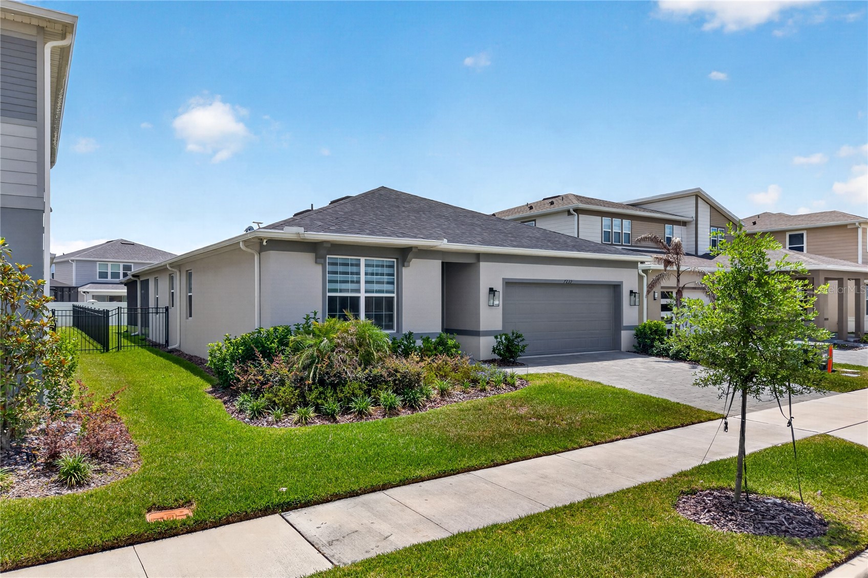 7239 IVY TENDRIL AVENUE
