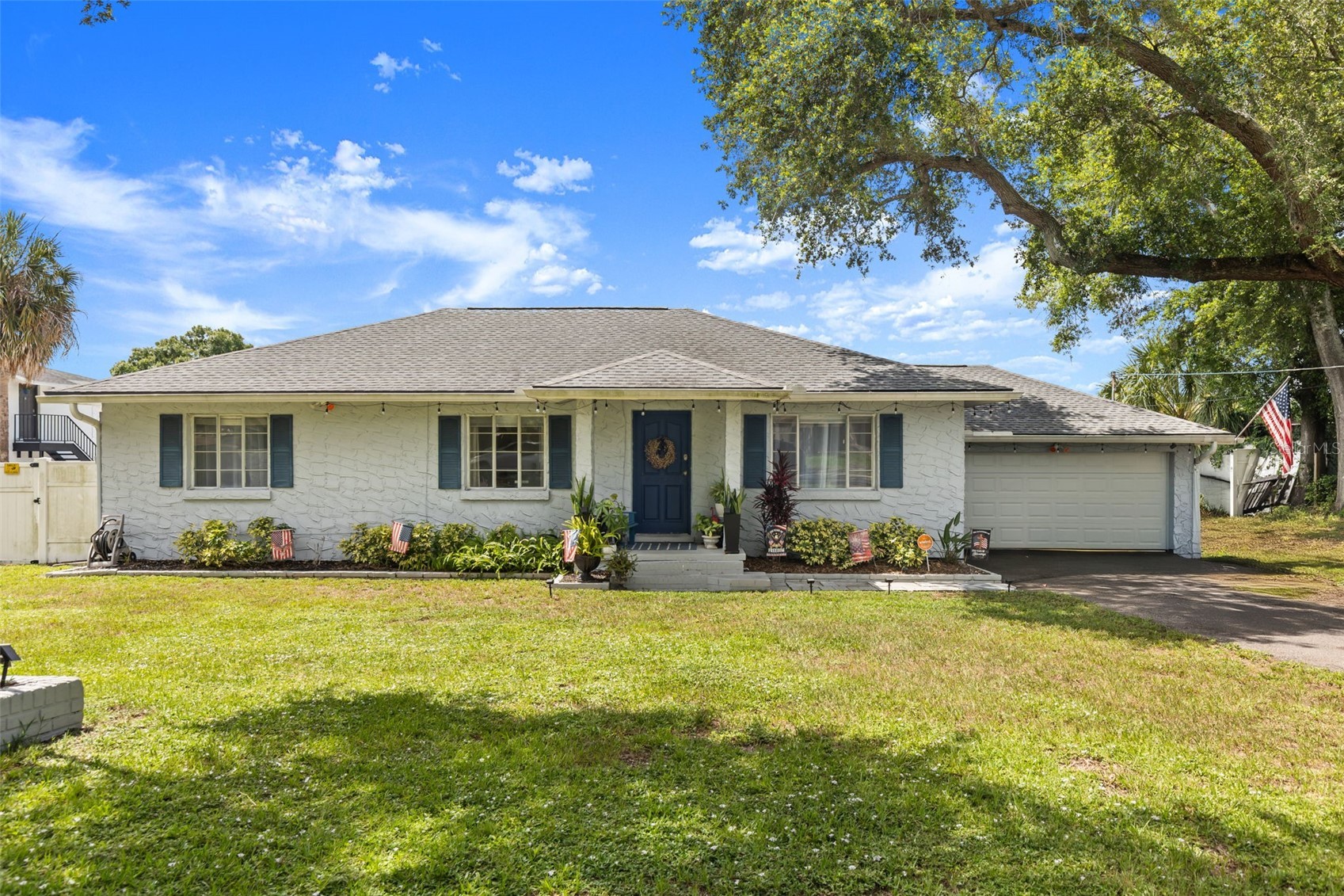 920 ALICIA AVENUE