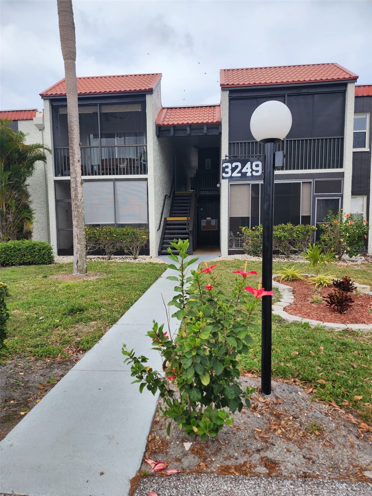 3249 BENEVA ROAD 204