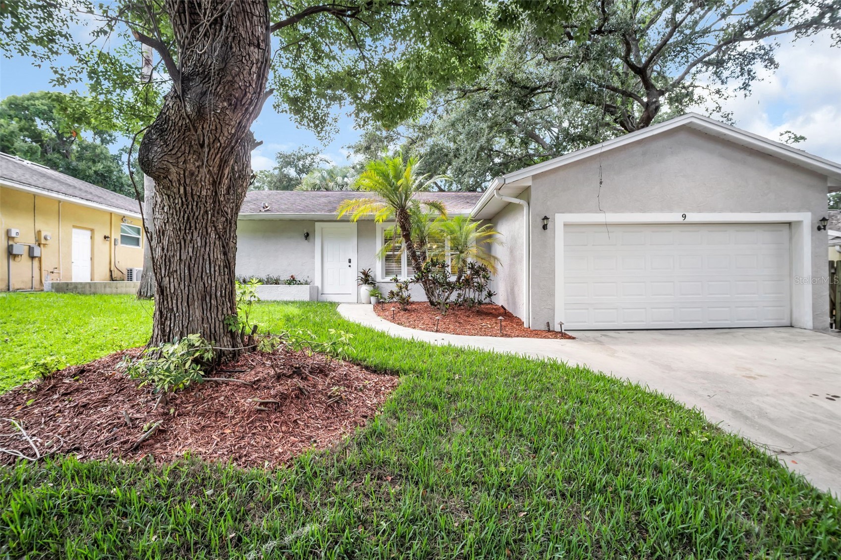 9 HARBOR COVE STREET W