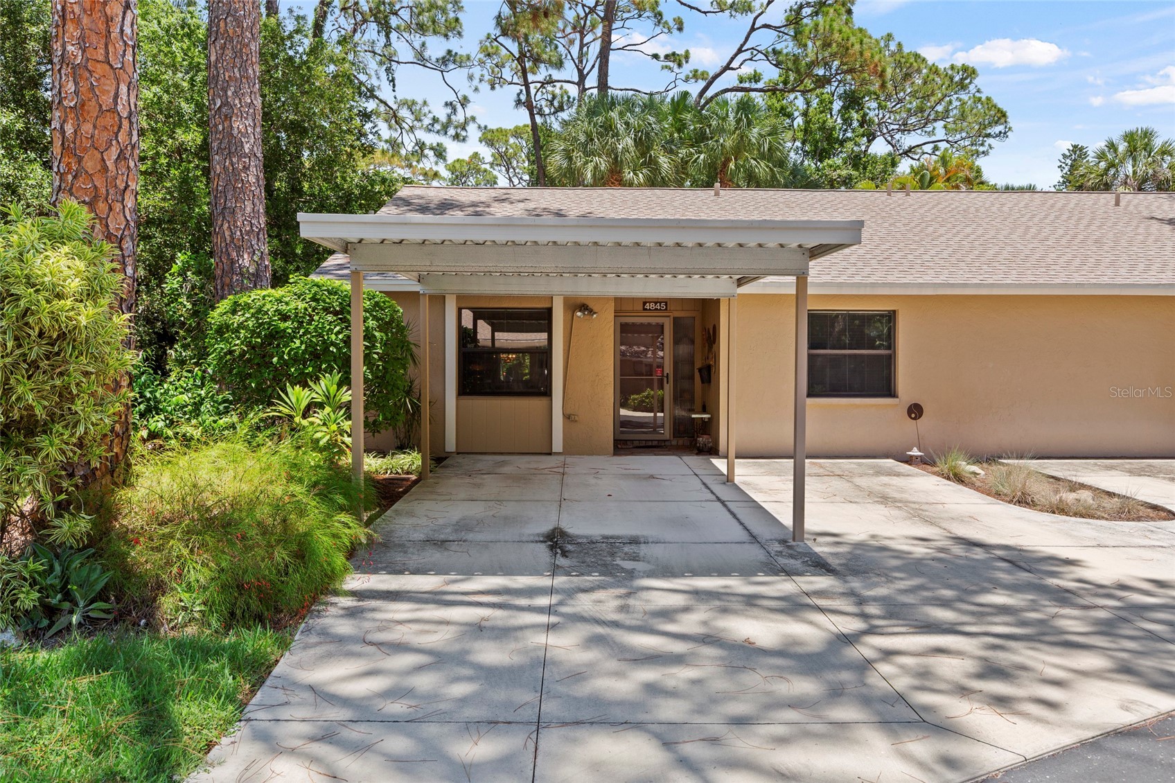 4845 VILLAGE GARDENS DRIVE 177