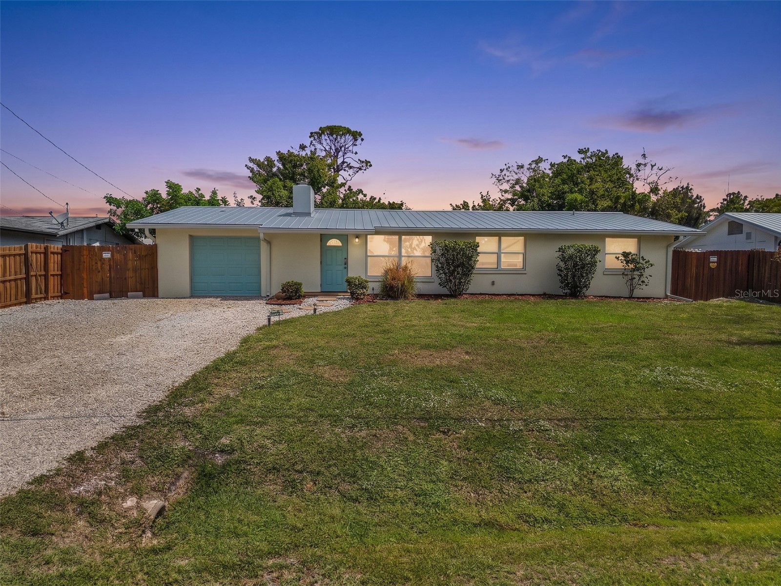 1664 LAKEVIEW PLACE