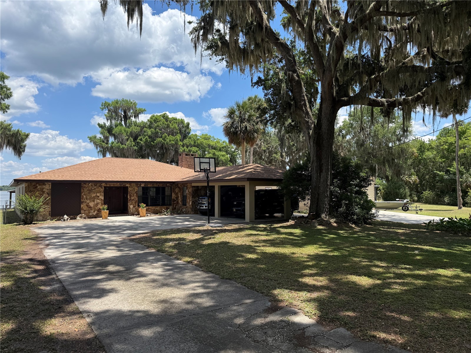 4232 COUNTY ROAD 400
