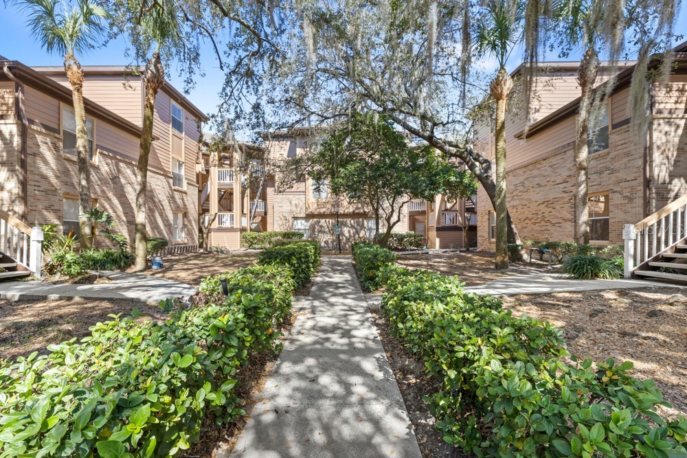 486 N PIN OAK PLACE 308