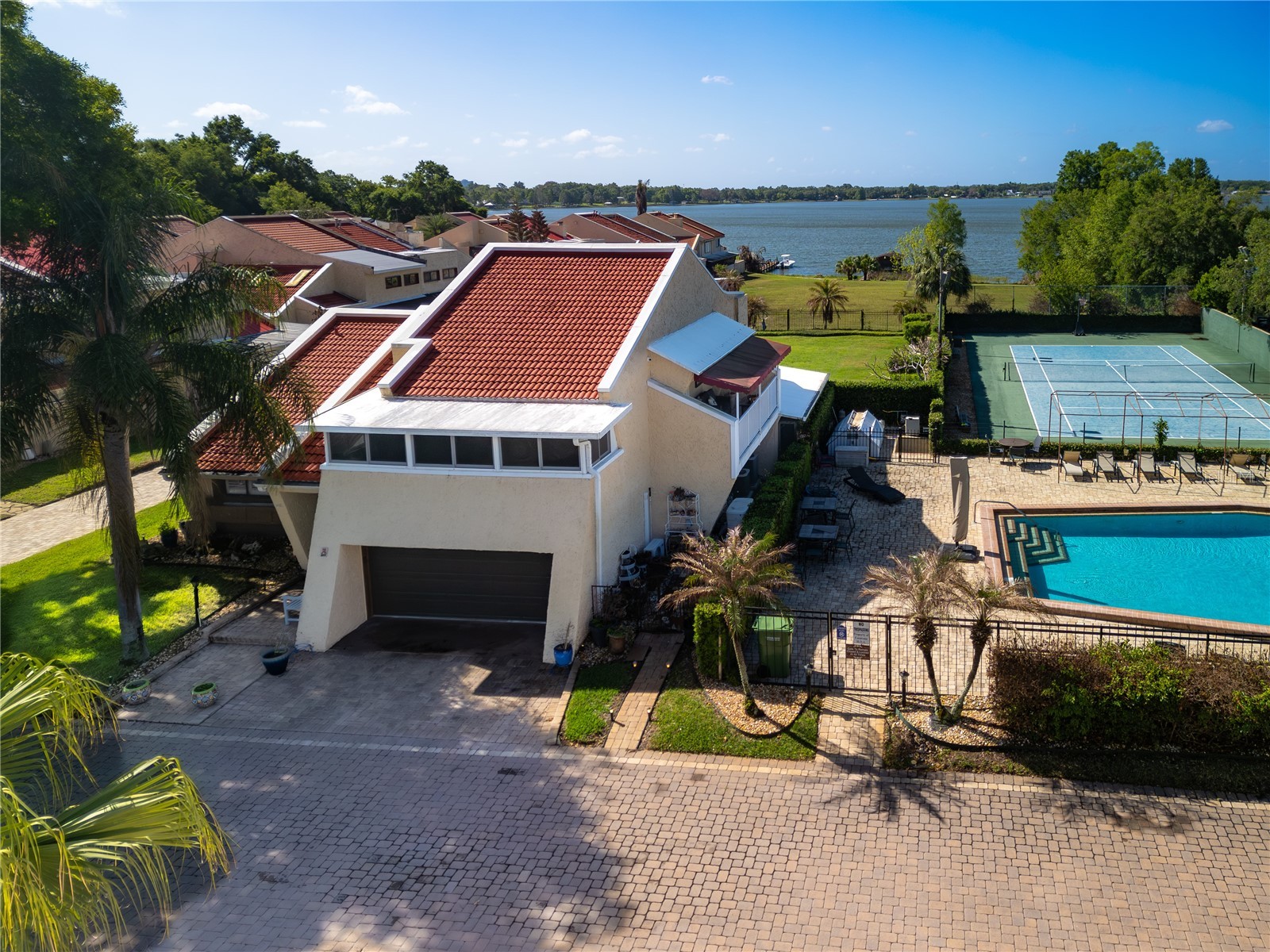 4 CASARENA COURT
