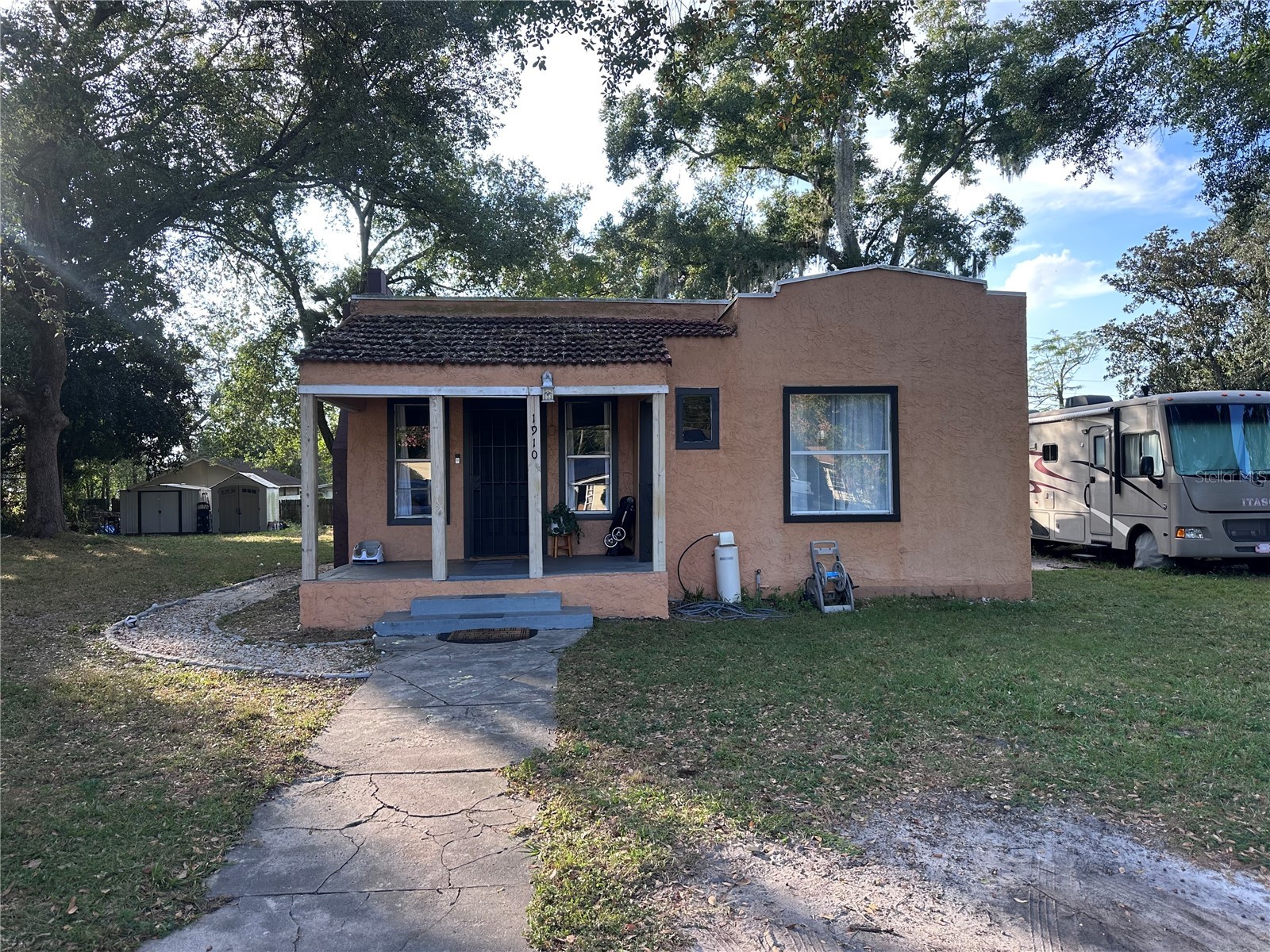 1910 WILLIAM CLARK AVENUE
