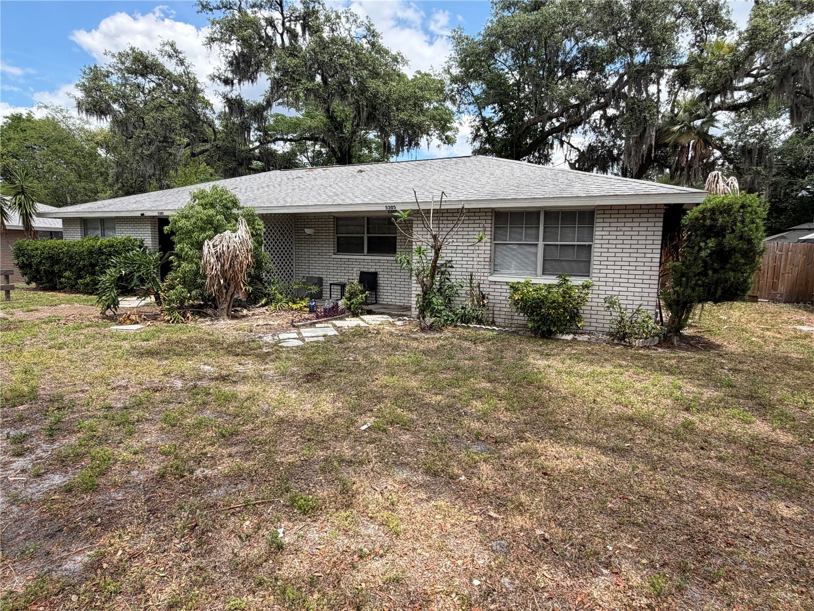 5305 OAKWOOD COURT 17