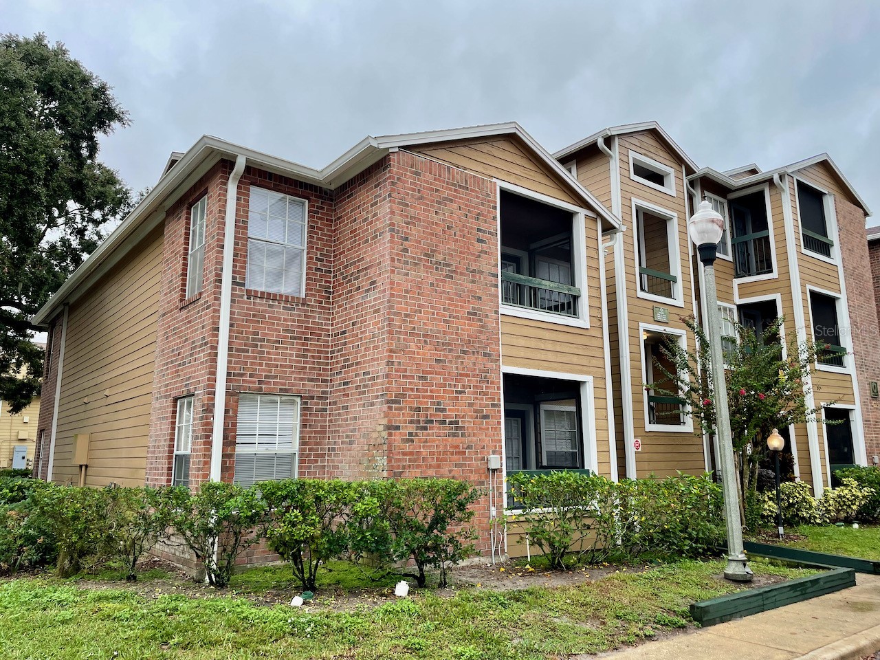 4225 THORNBRIAR LANE 201