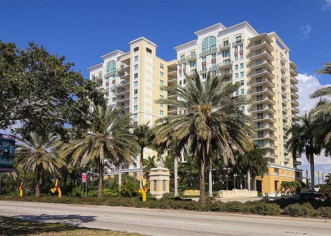 800 N TAMIAMI TRAIL 708