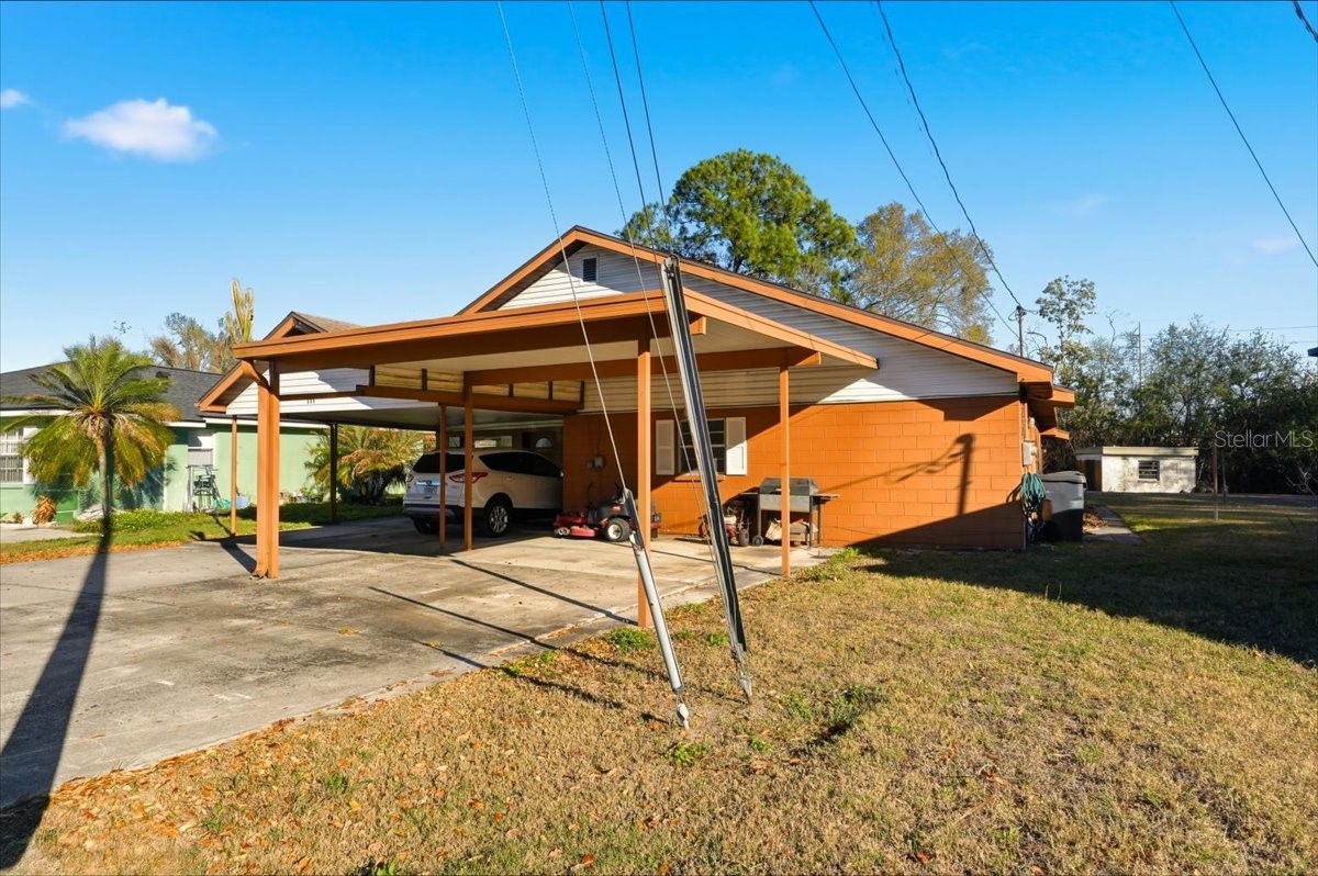 111 SUNSET DRIVE E