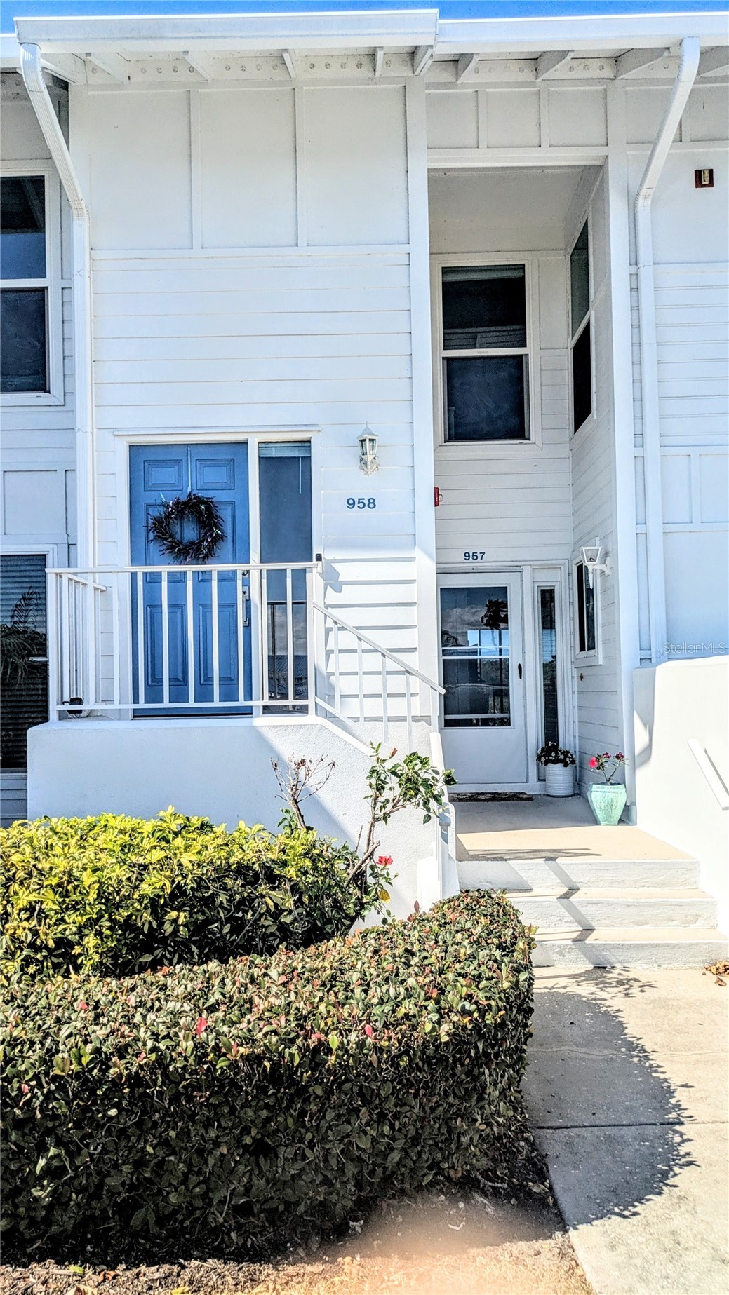 958 SANDPIPER CIRCLE 958