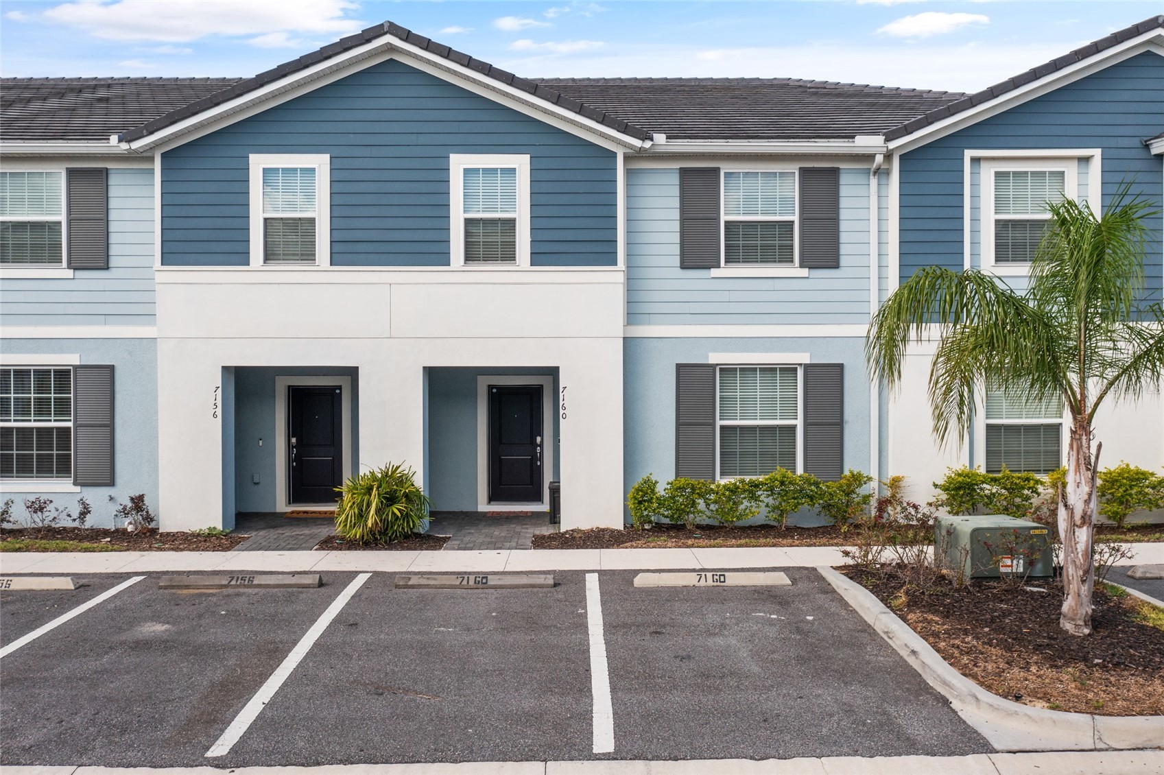 7160 OAKMOSS LOOP