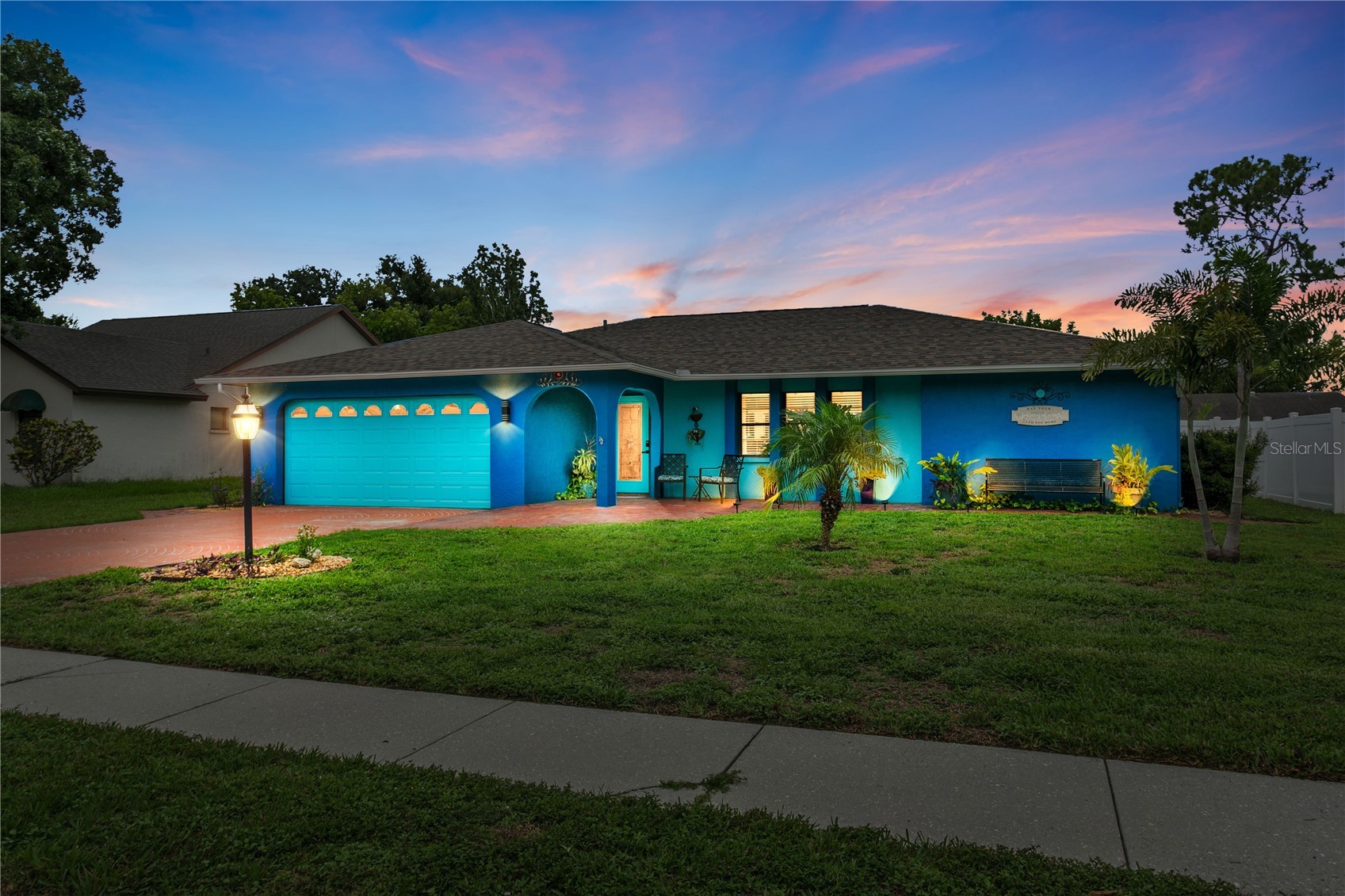 914 PLUM TREE LANE