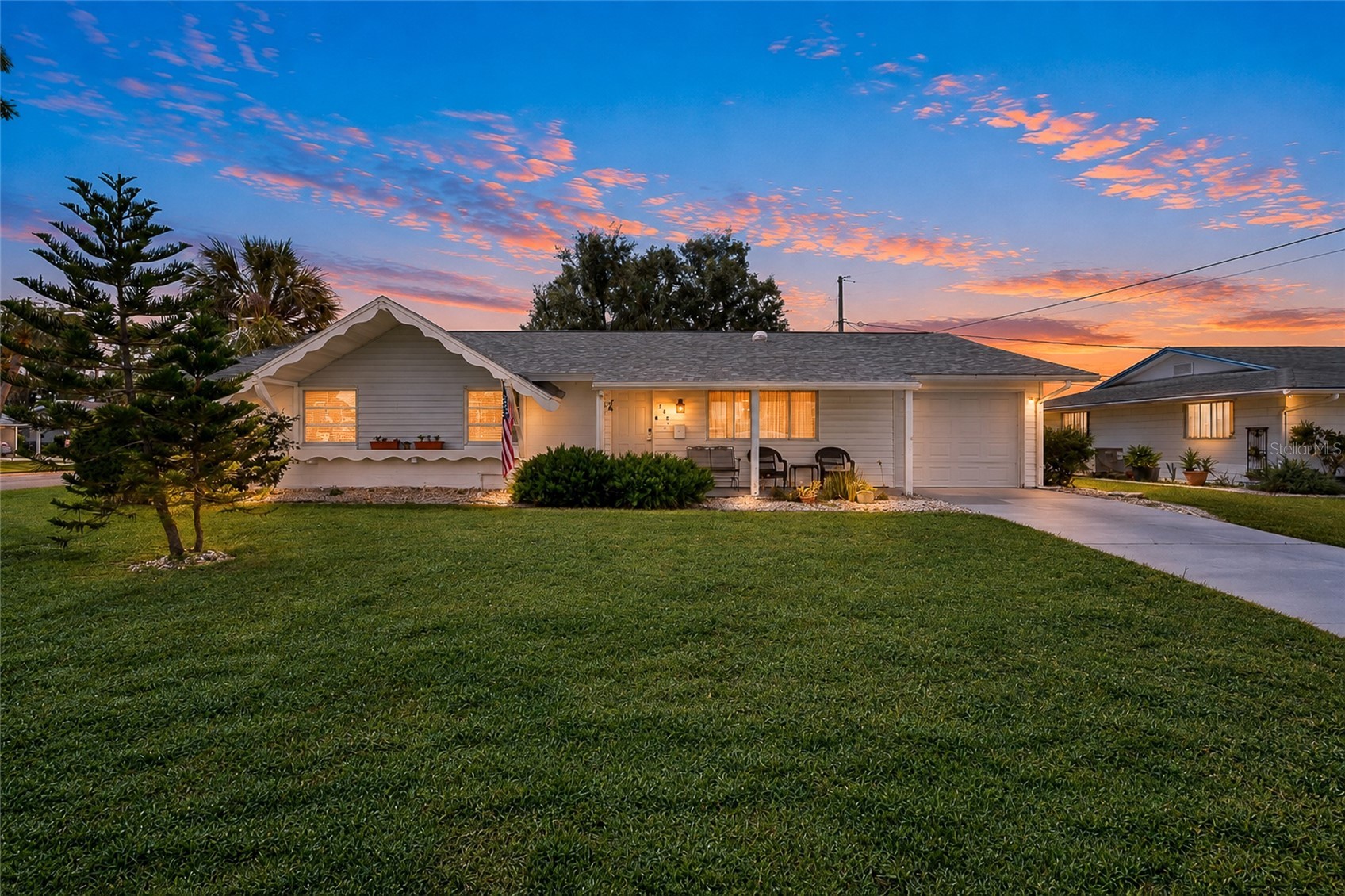 702 THUNDERBIRD AVENUE