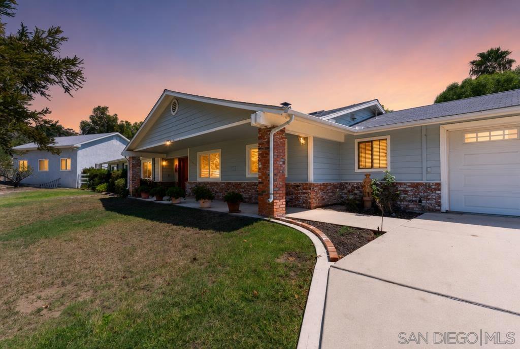 1044 Valentine Lane