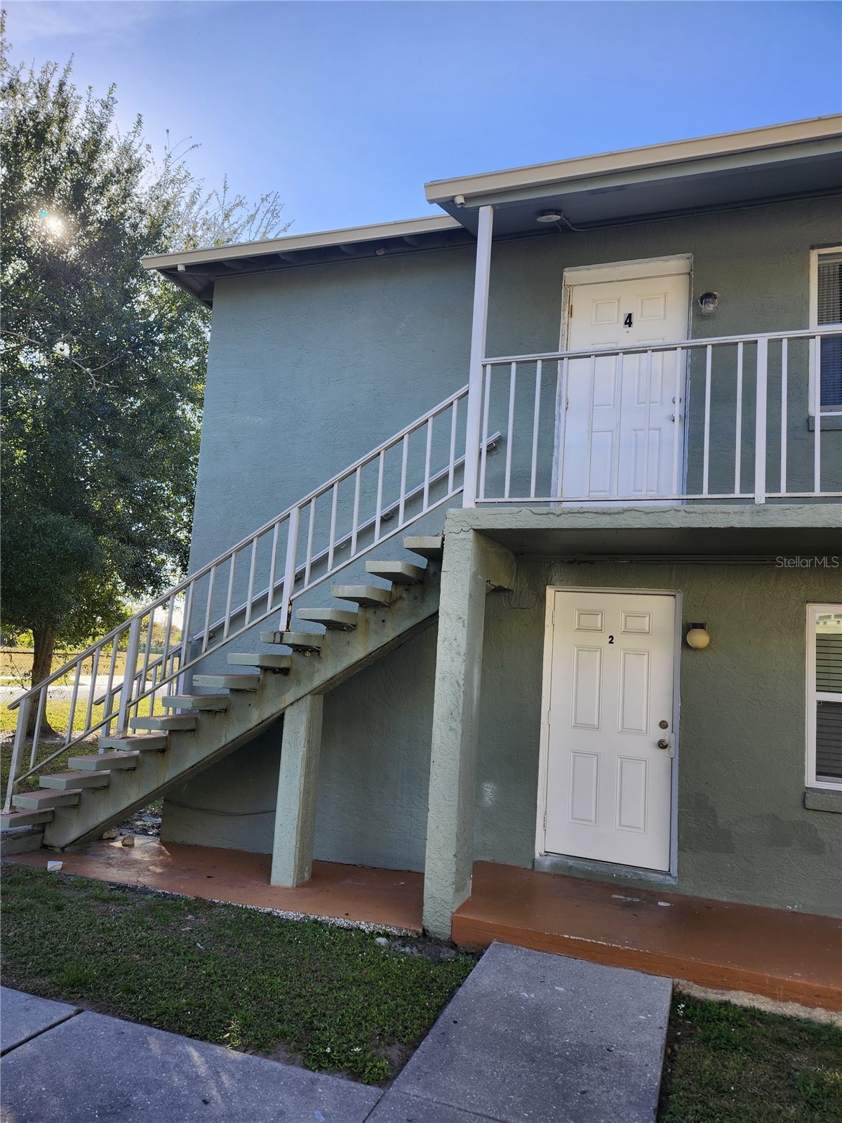 736 MICHIGAN COURT 4