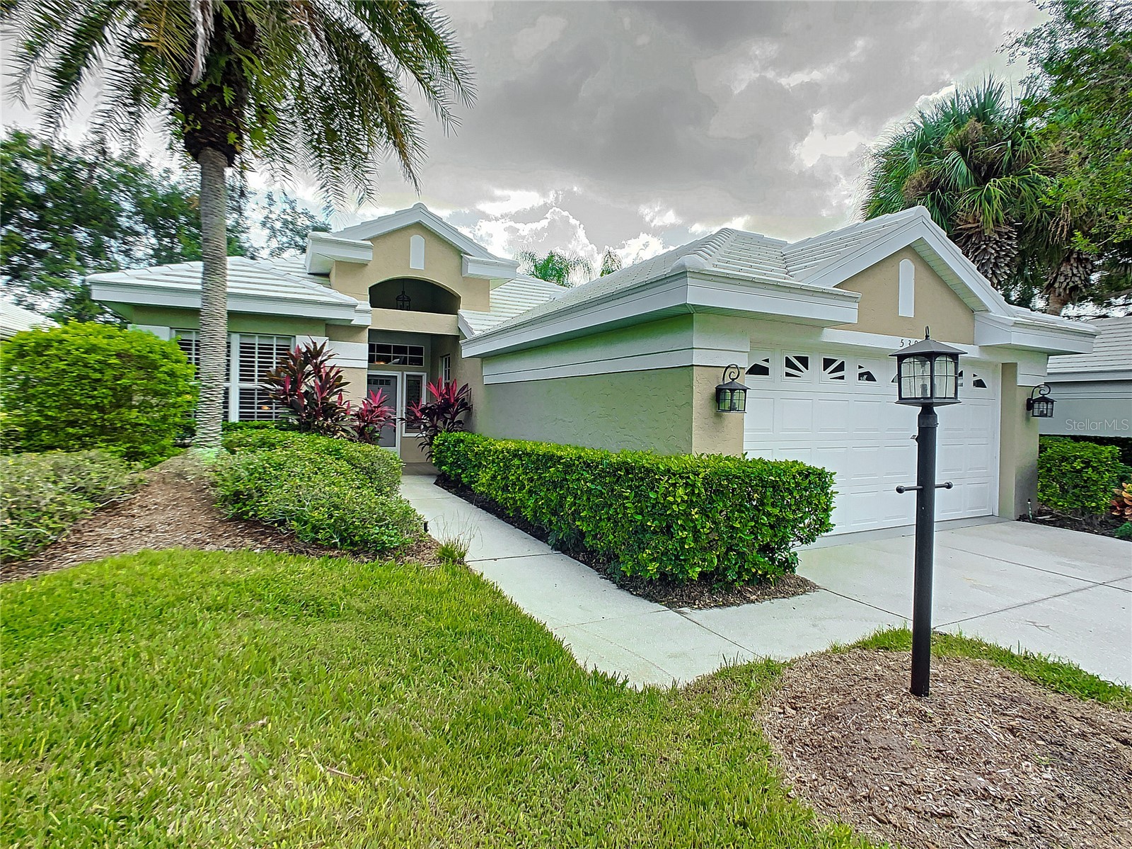 539 FALLBROOK DRIVE