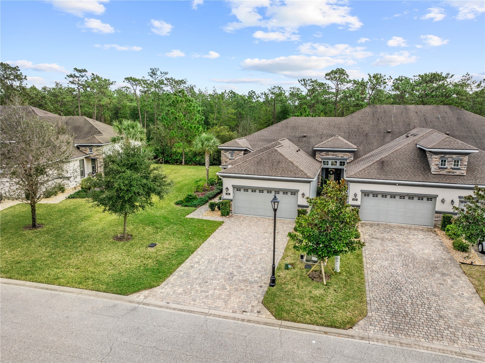 830 ALDENHAM LANE