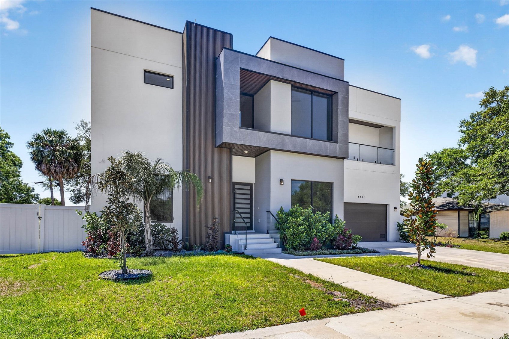 4426 W EUCLID AVENUE