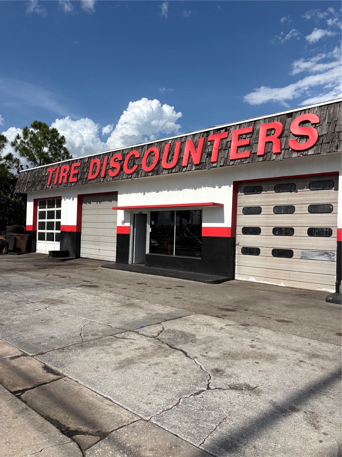 1308 TAMIAMI TRAIL