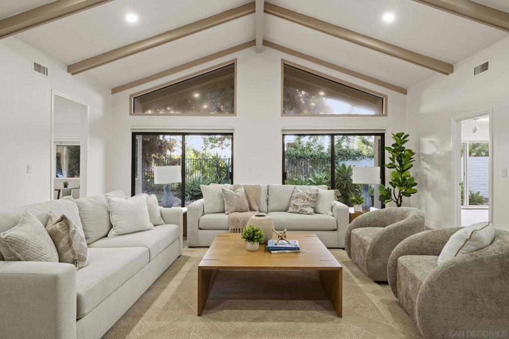 7001 Almaden Ln