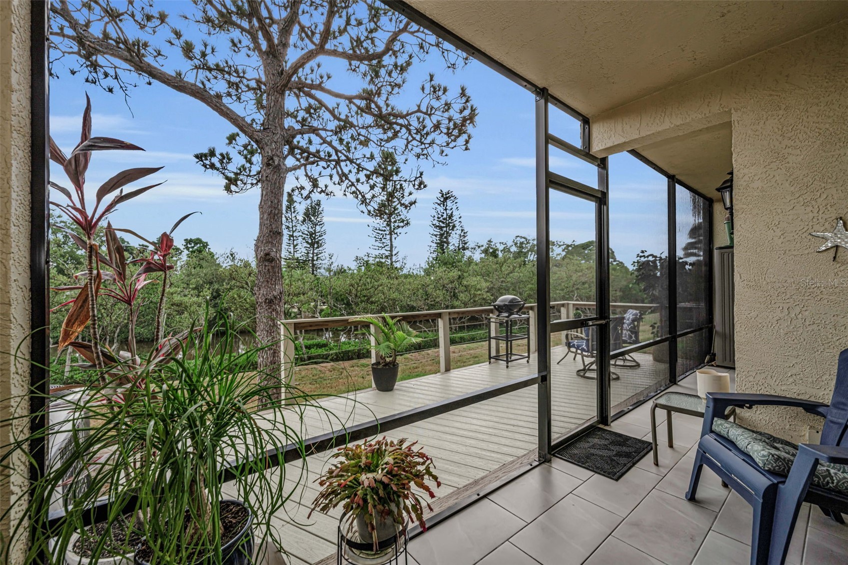 1673 SEASCAPE CIRCLE 102