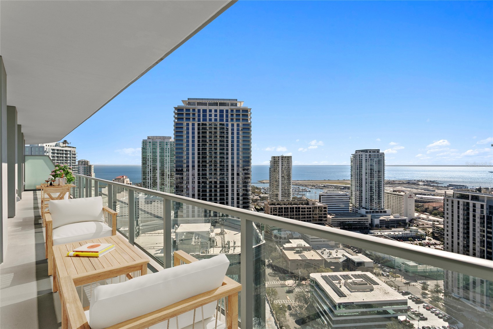400 CENTRAL AVENUE 2806