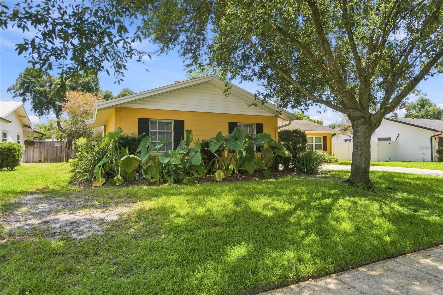 410 SAINT DUNSTAN WAY