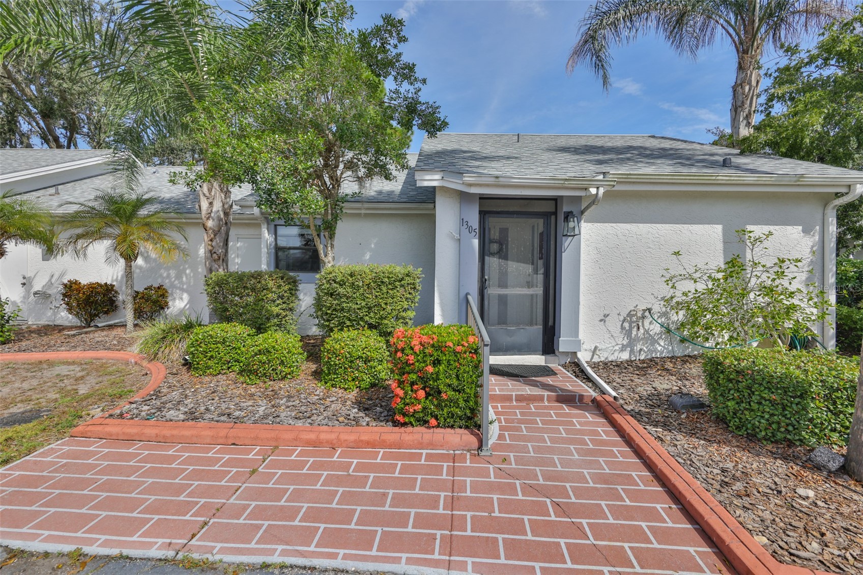 1305 SPRY COURT