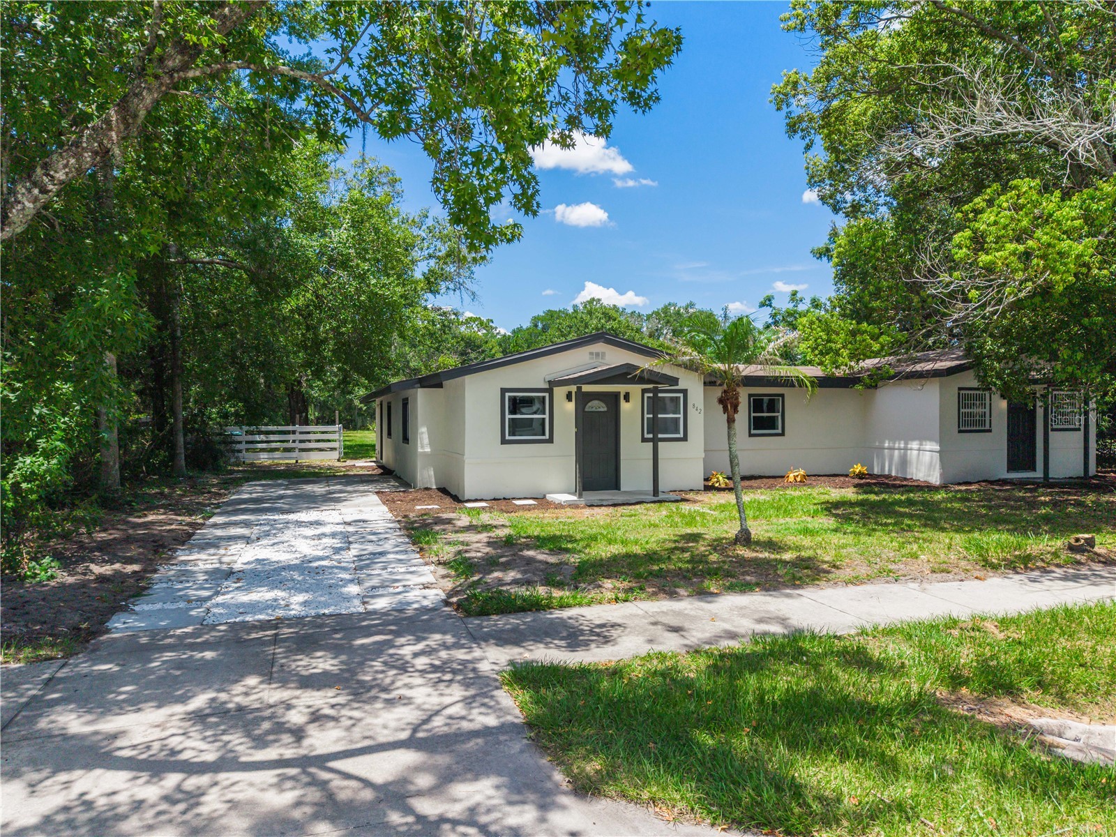 842 DENNIS AVENUE