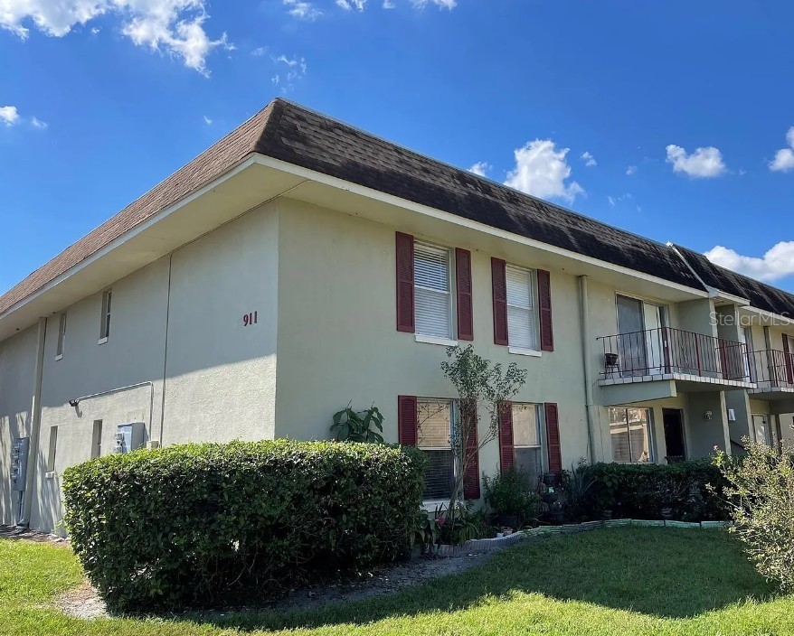 911 OAK RIDGE C