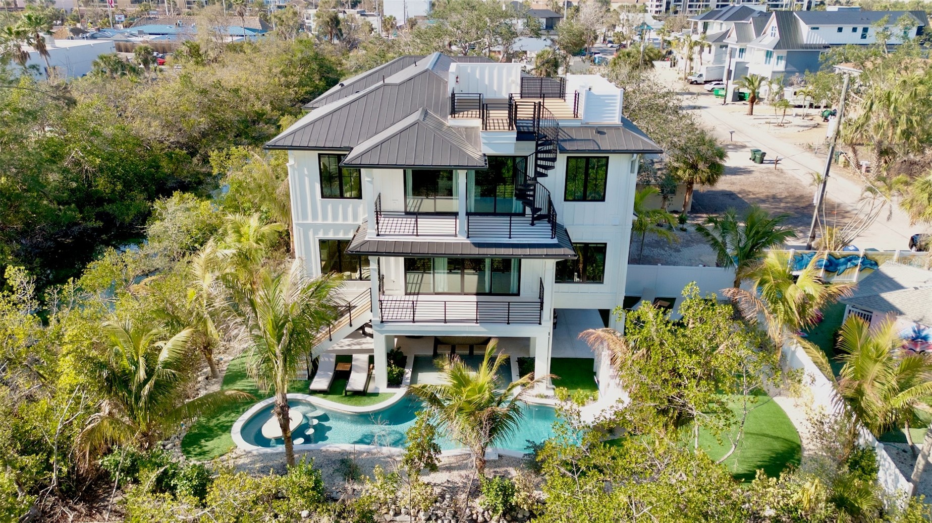6548 SABAL DRIVE